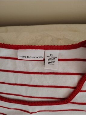 Croft & Barrow Red & White Tee, Short Sleeve⛱️